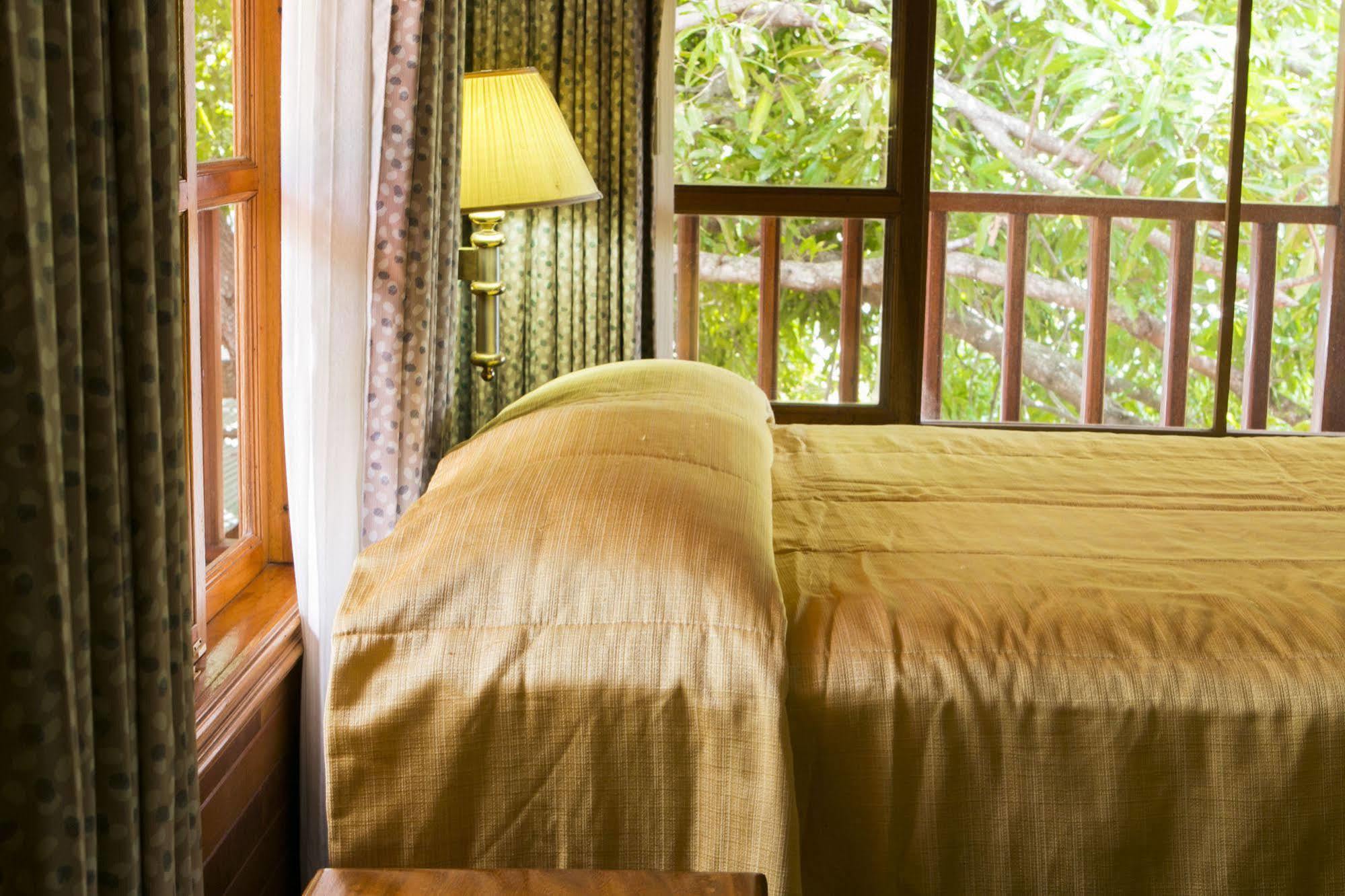 Santa Elena Lodge Cuajiniquil ภายนอก รูปภาพ